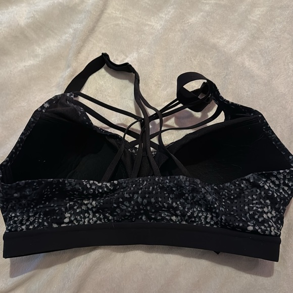 NWOT VS sports bra - Picture 3 of 4